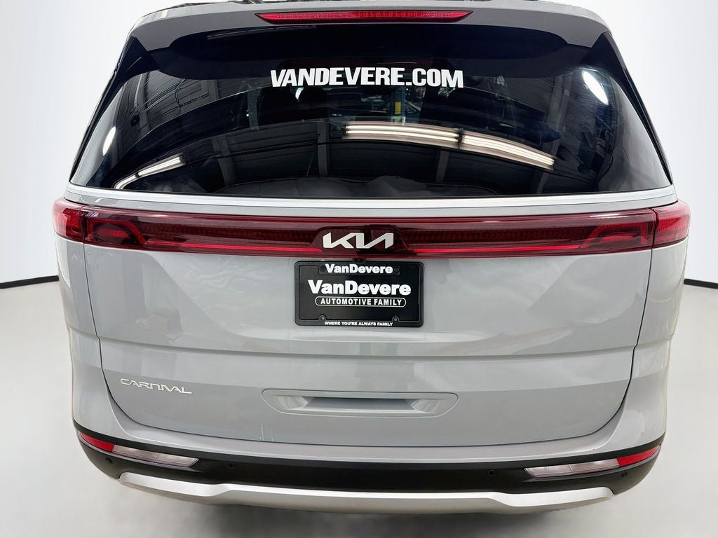 2024 Kia Carnival EX