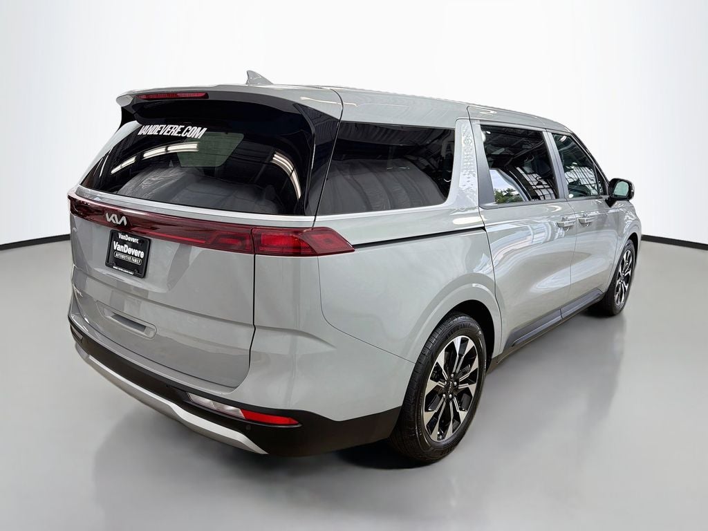 2024 Kia Carnival EX