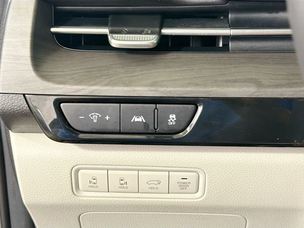 2023 Kia Carnival EX