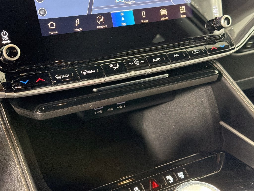 2023 Jeep Wagoneer Base