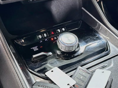 2023 Jeep Wagoneer Base