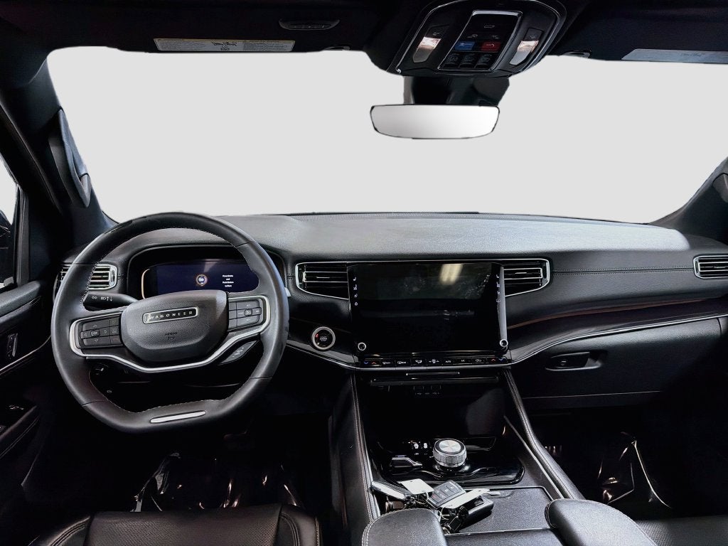 2023 Jeep Wagoneer Base