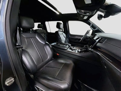 2023 Jeep Wagoneer Base