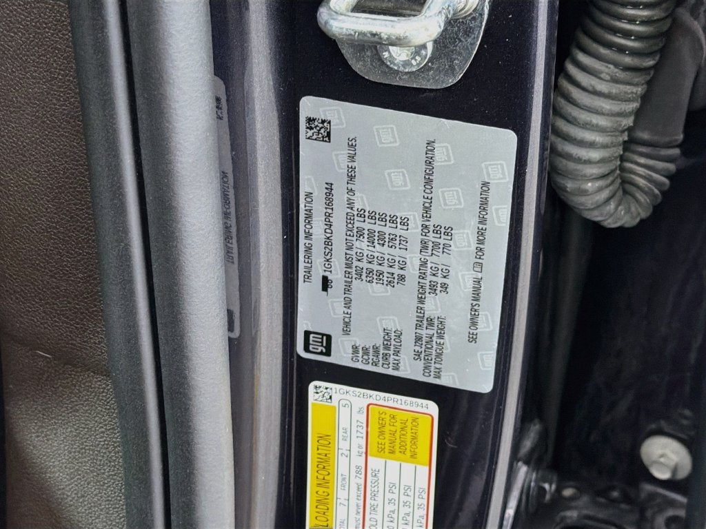 2023 GMC Yukon SLT