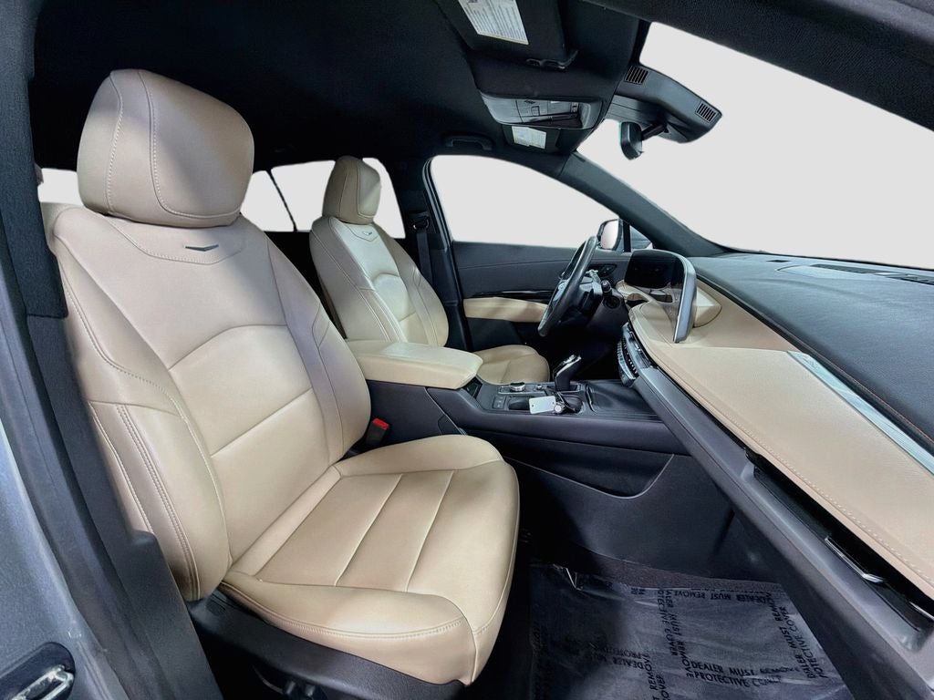 2024 Cadillac XT4 Luxury