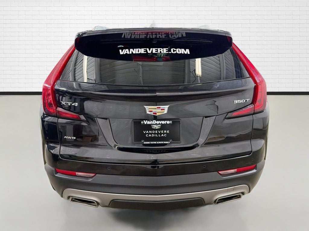 2023 Cadillac XT4 Premium Luxury