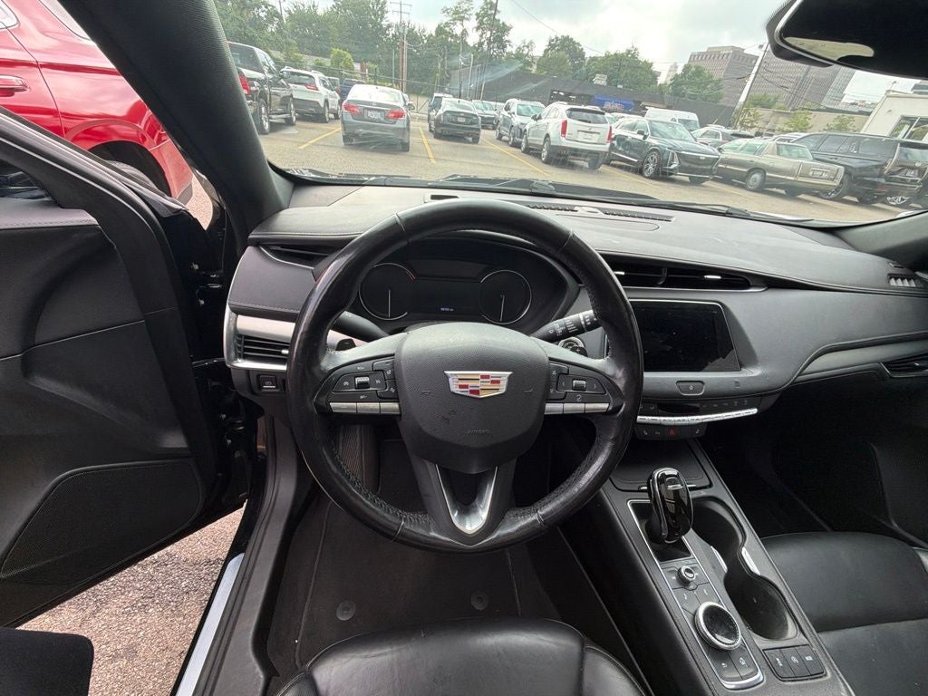 2020 Cadillac XT4 Premium Luxury