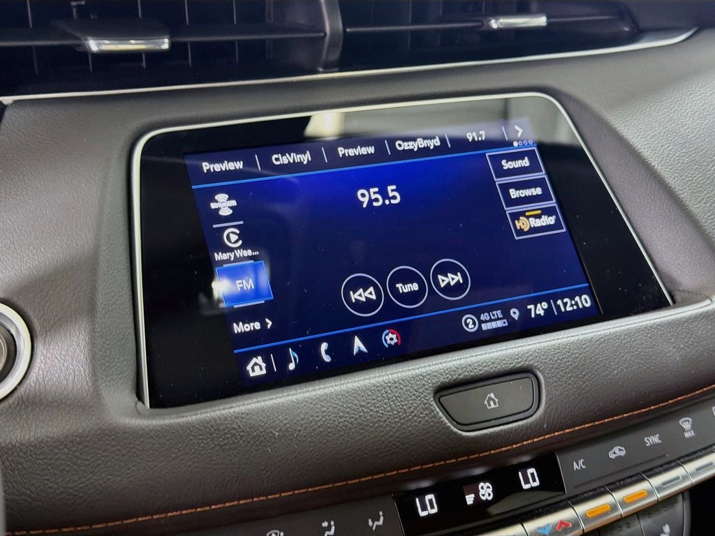 2023 Cadillac XT4 Premium Luxury