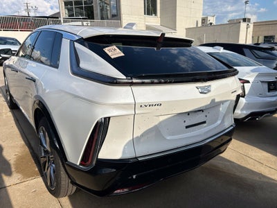 2025 Cadillac LYRIQ Luxury 3