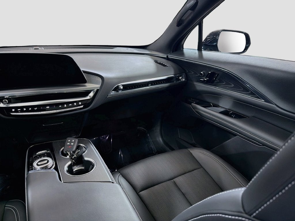 2024 Cadillac LYRIQ Sport
