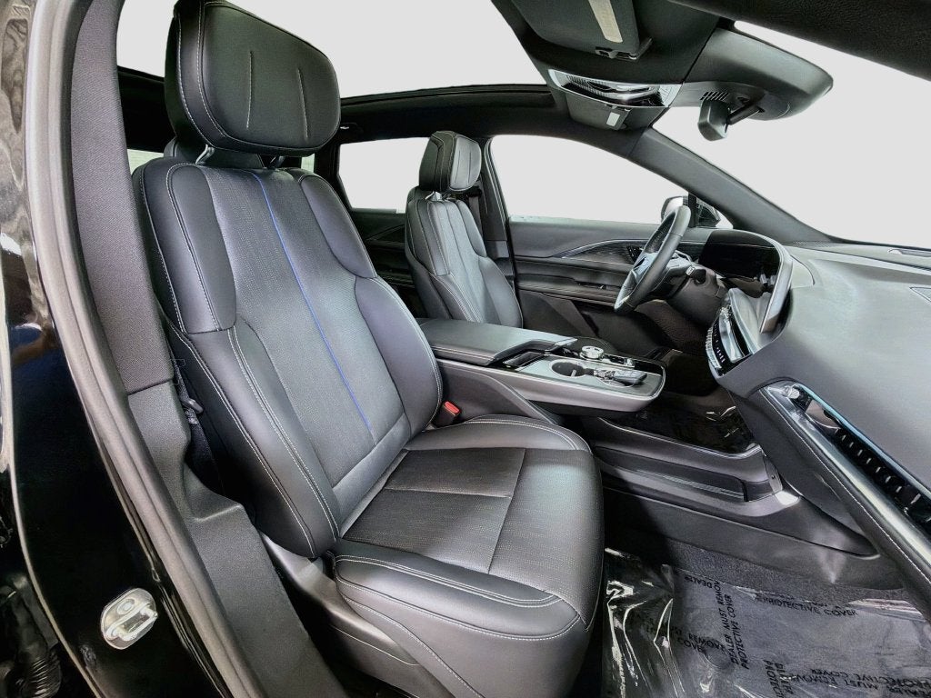 2024 Cadillac LYRIQ Sport