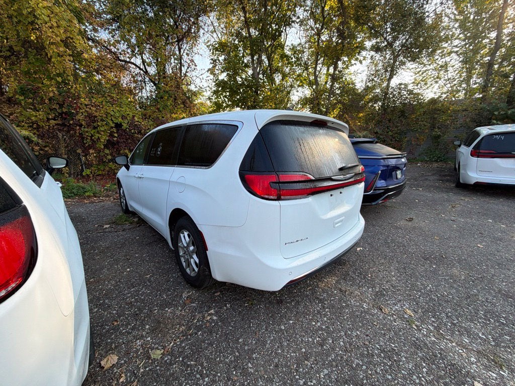 2024 Chrysler Pacifica Touring L