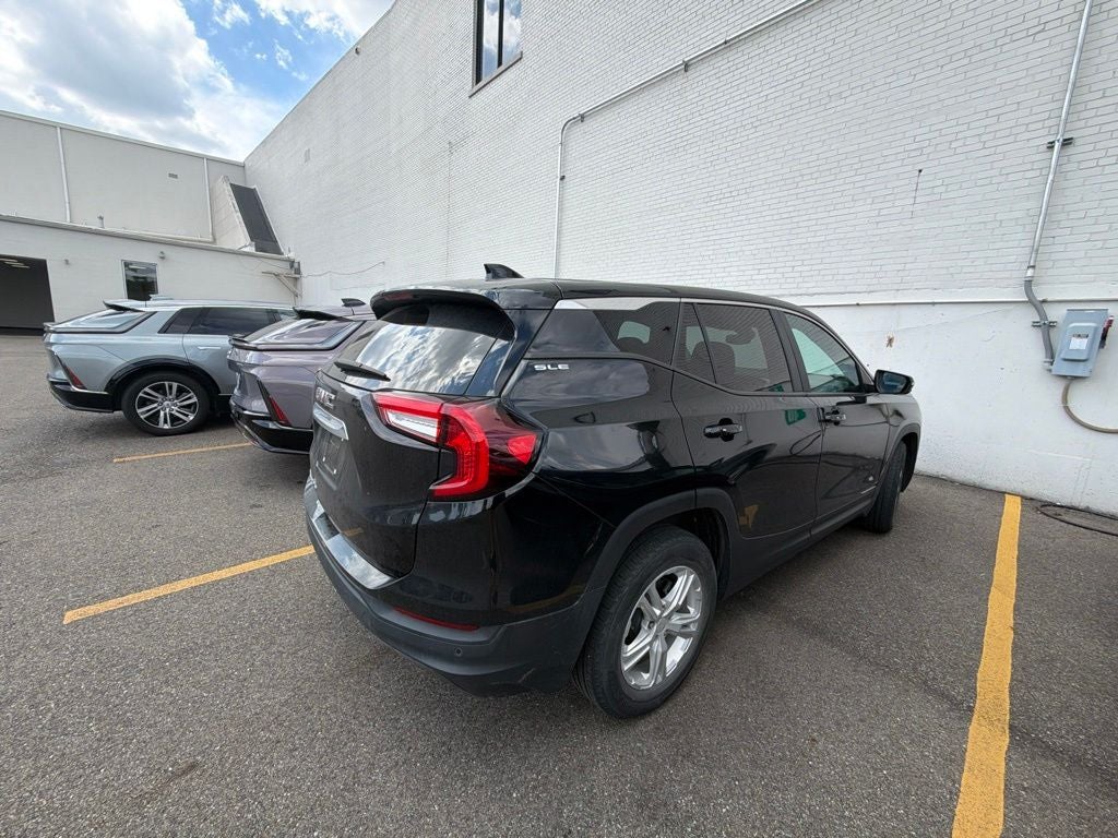 2022 GMC Terrain SLE