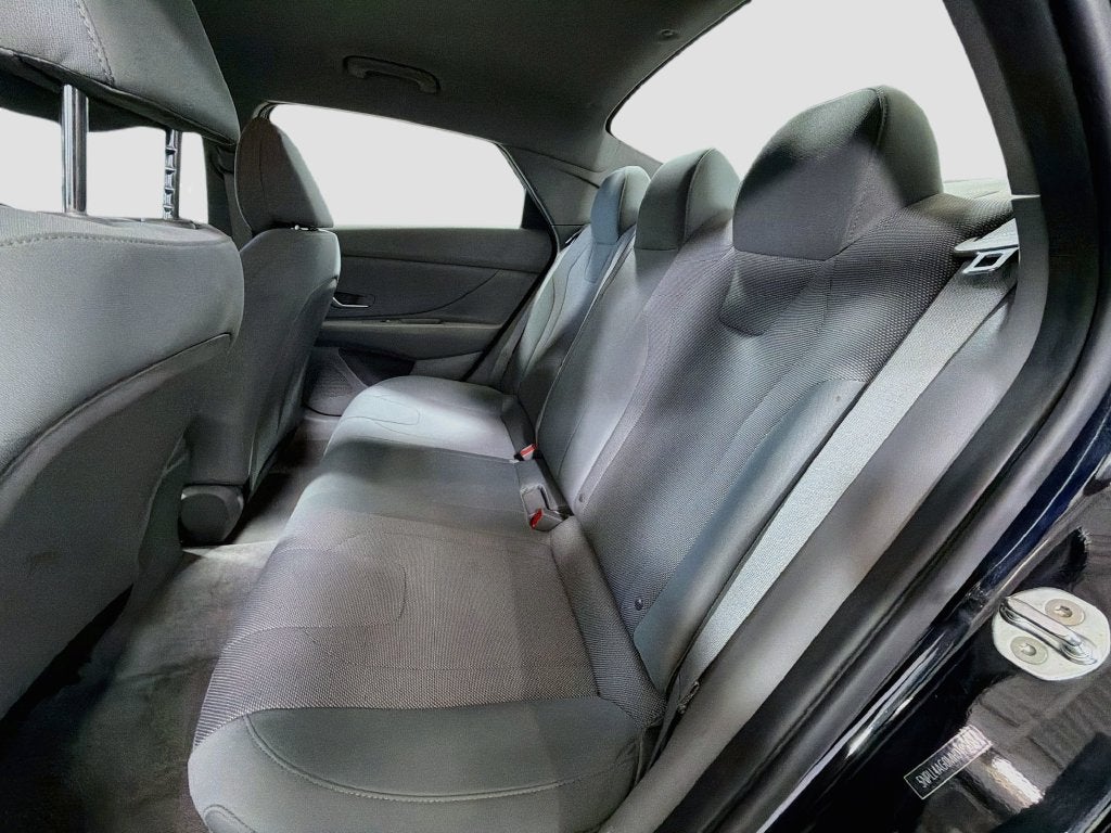 2021 Hyundai Elantra SE