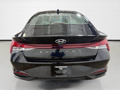 2021 Hyundai Elantra SE