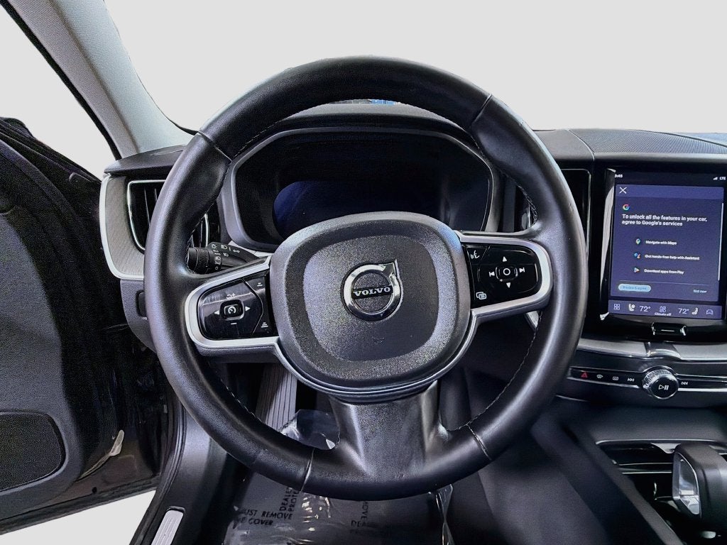 2025 Volvo XC60 B5 Plus