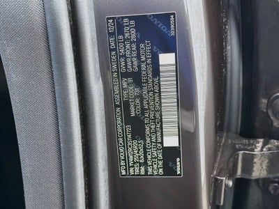 2025 Volvo XC60 B5 Plus
