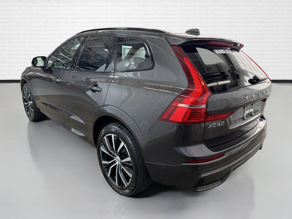 2025 Volvo XC60 B5 Plus