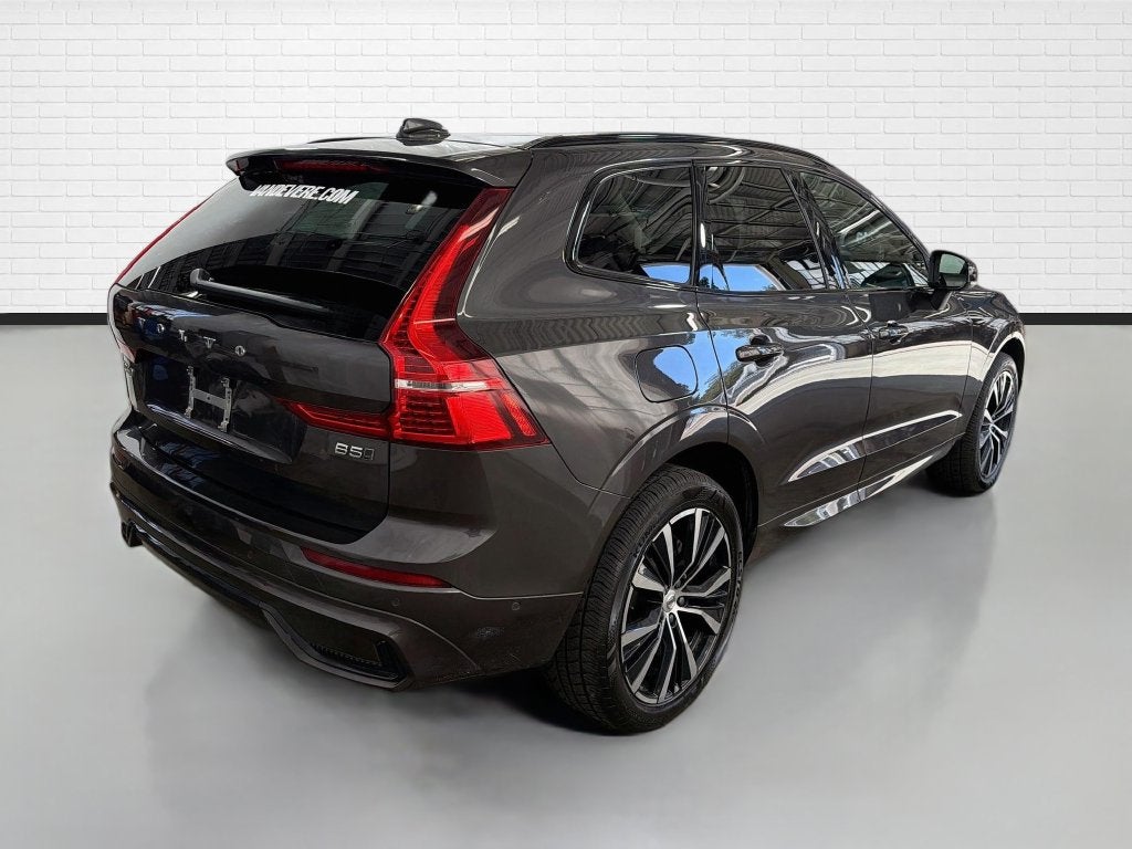 2025 Volvo XC60 B5 Plus