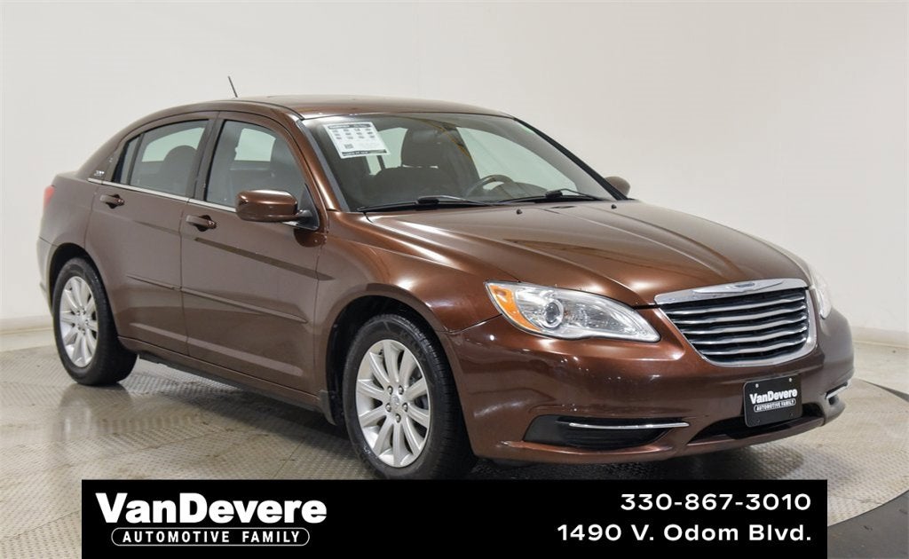 2013 Chrysler 200 Touring