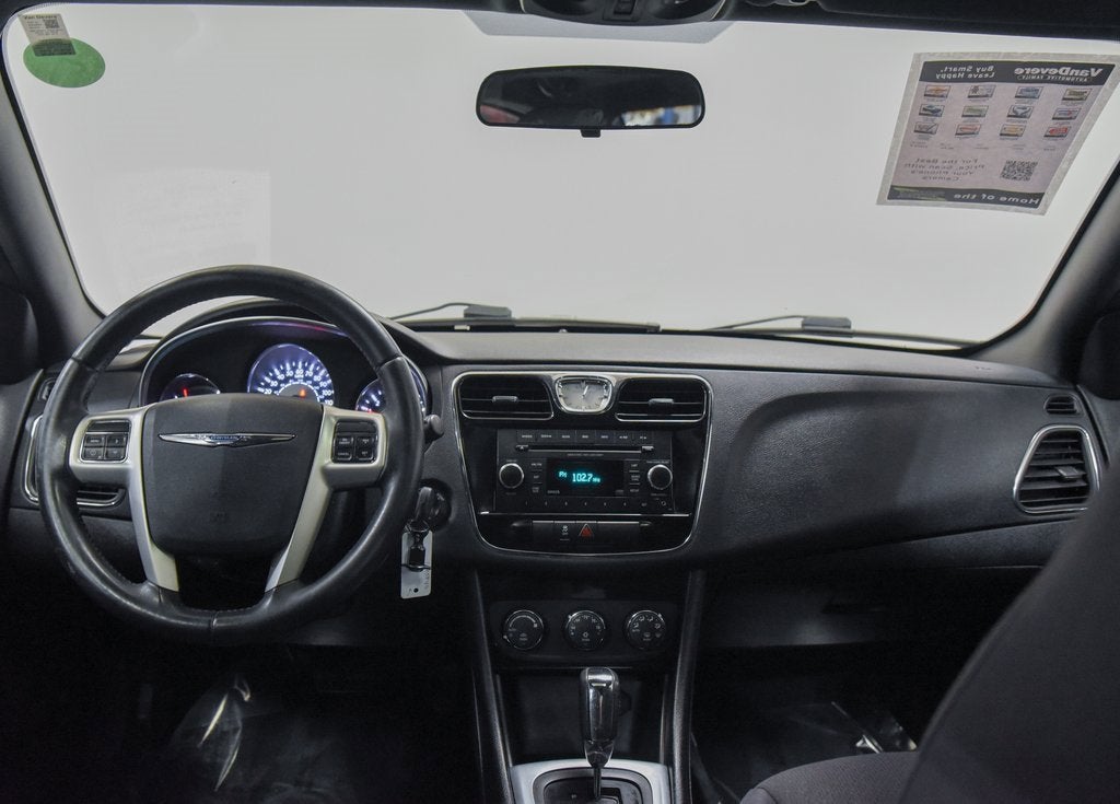 2013 Chrysler 200 Touring