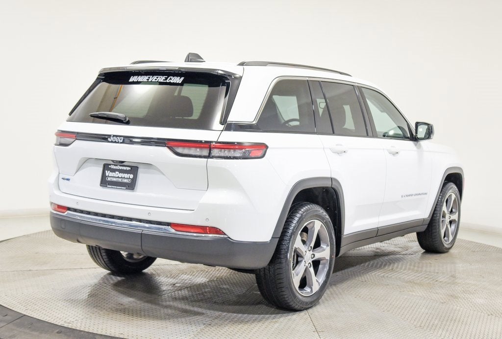 2022 Jeep Grand Cherokee 4xe BASE