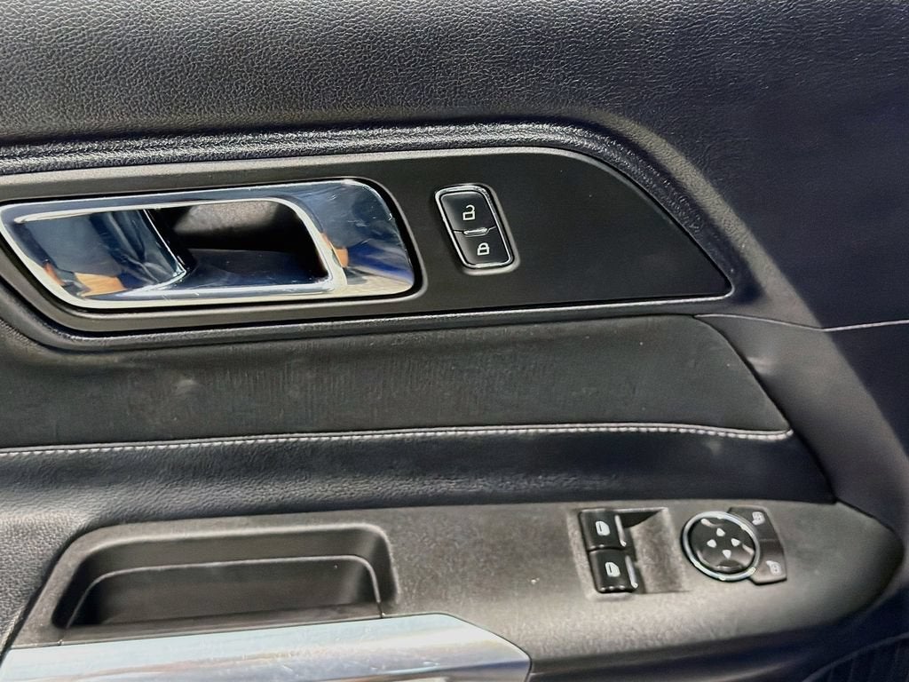 2016 Ford Mustang V6