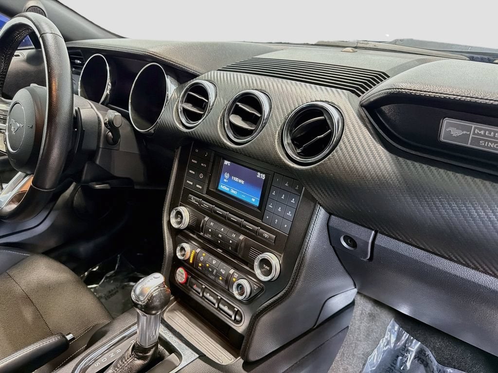 2016 Ford Mustang V6
