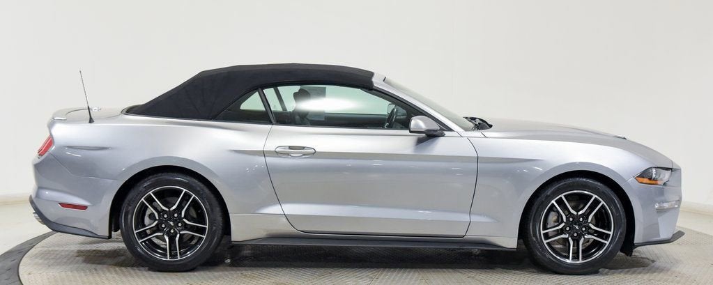 2022 Ford Mustang EcoBoost