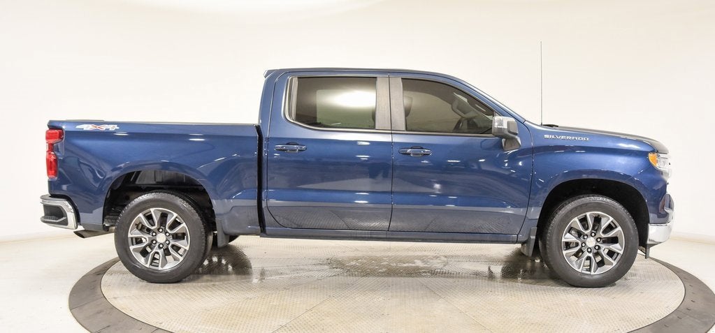 2022 Chevrolet Silverado 1500 LT (2FL)