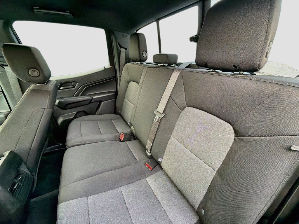 2025 Chevrolet Colorado WT/LT