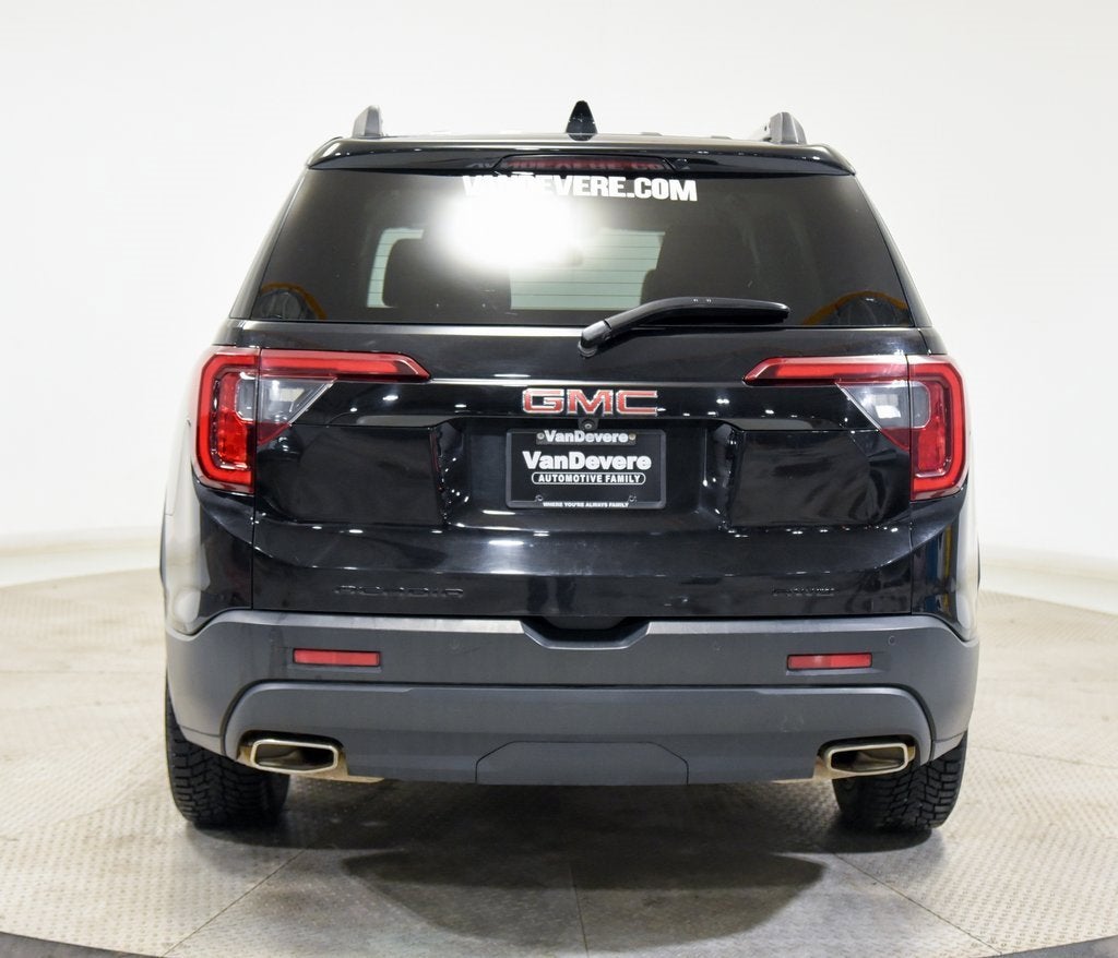 2022 GMC Acadia SLT