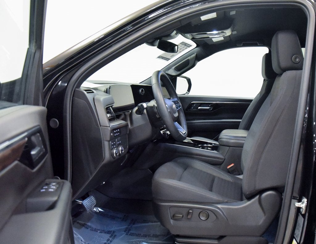 2025 Chevrolet Tahoe LS