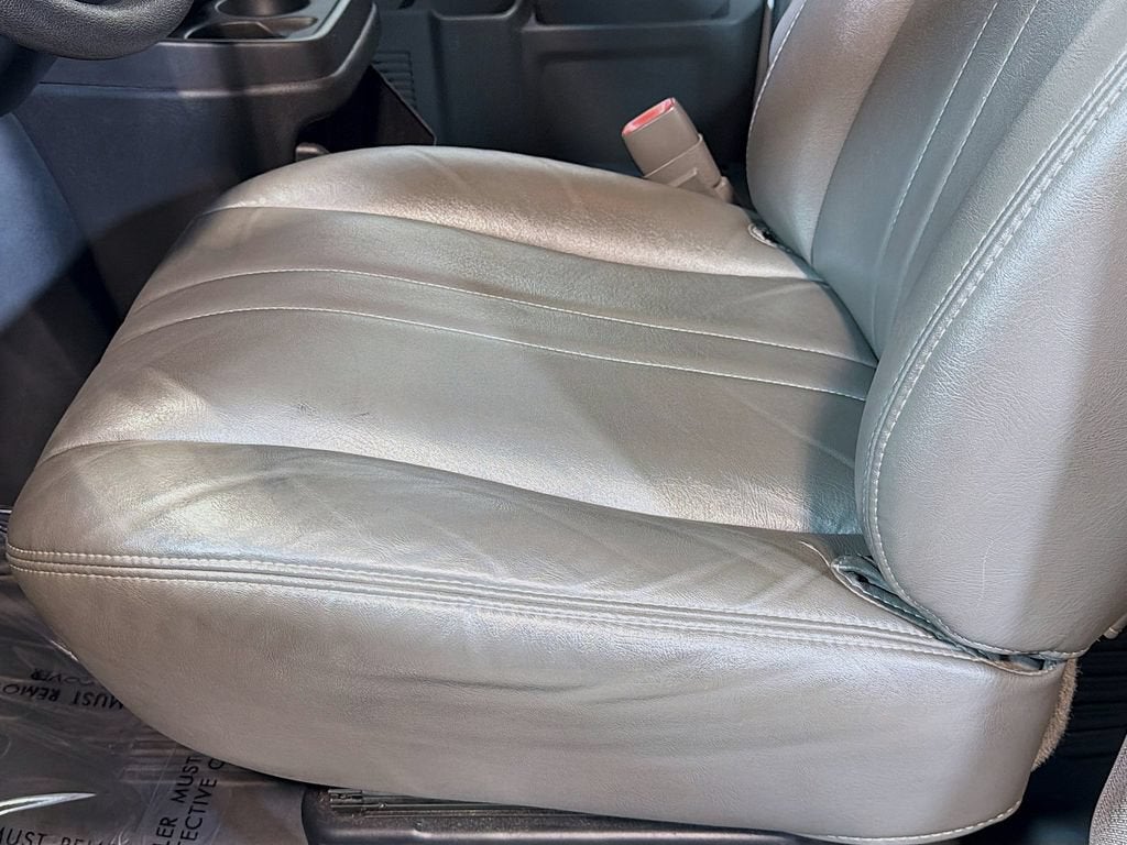 2013 Chevrolet Express Passenger 3500 LS