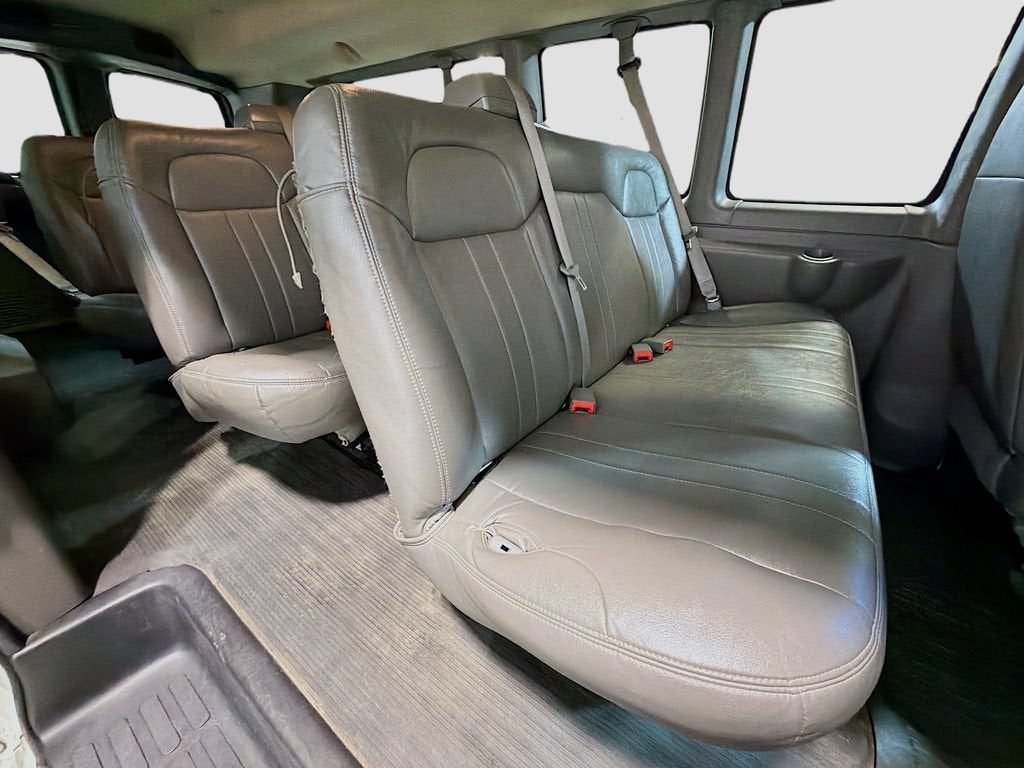 2013 Chevrolet Express Passenger 3500 LS