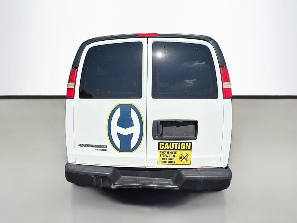 2013 Chevrolet Express Passenger 3500 LS