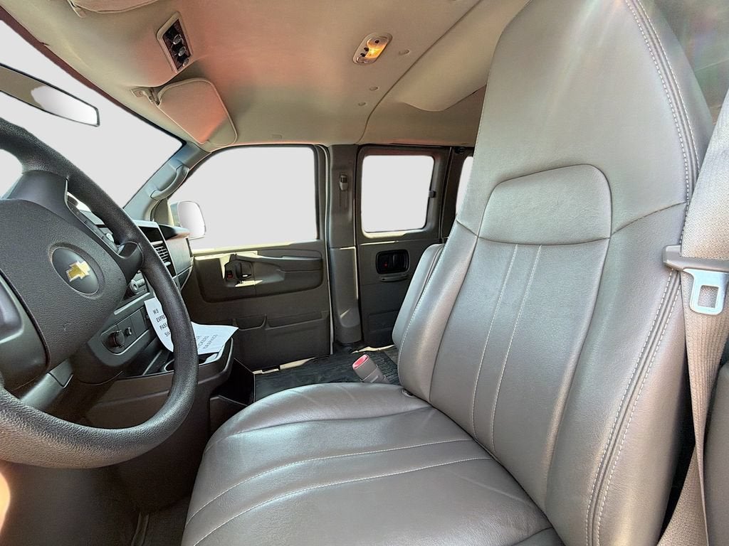 2013 Chevrolet Express Passenger 3500 LS