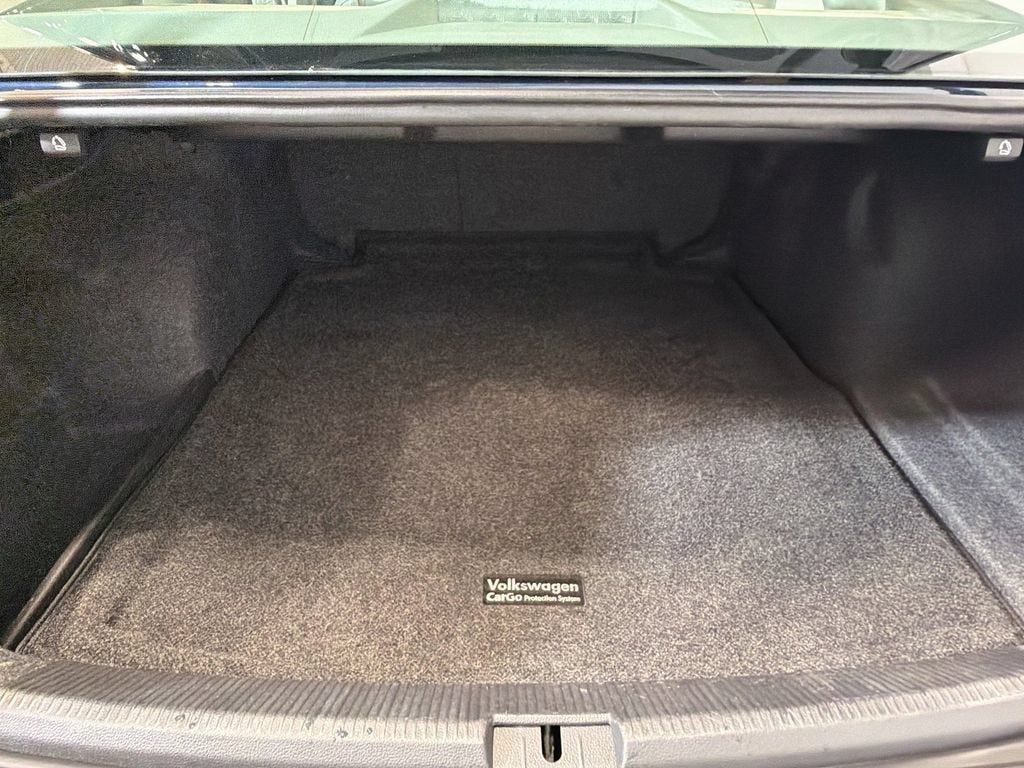 2019 Volkswagen Passat 2.0T SE R-Line