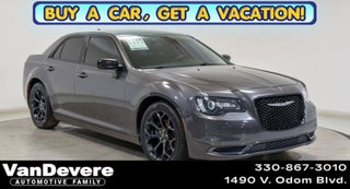 2019 Chrysler 300 Touring