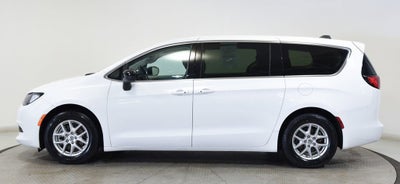 2024 Chrysler Voyager LX