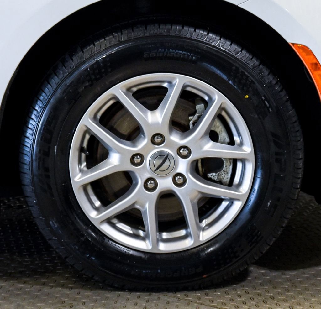 2024 Chrysler Voyager LX