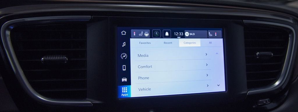 2024 Chrysler Voyager LX