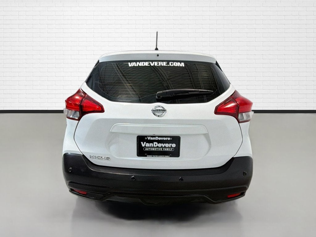 2020 Nissan Kicks S