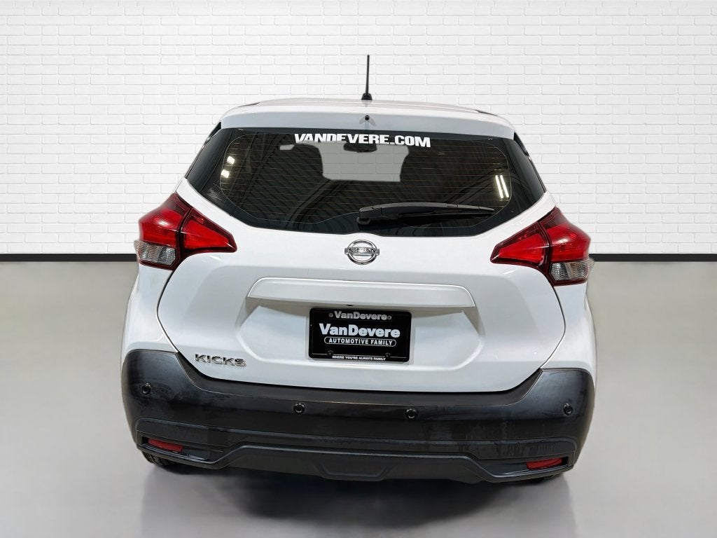 2020 Nissan Kicks S