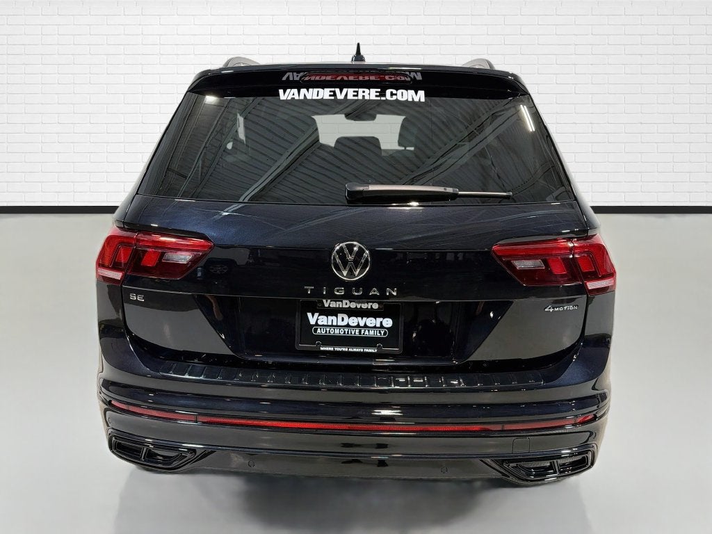 2024 Volkswagen Tiguan SE R-Line Black