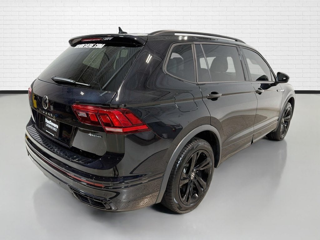 2024 Volkswagen Tiguan SE R-Line Black