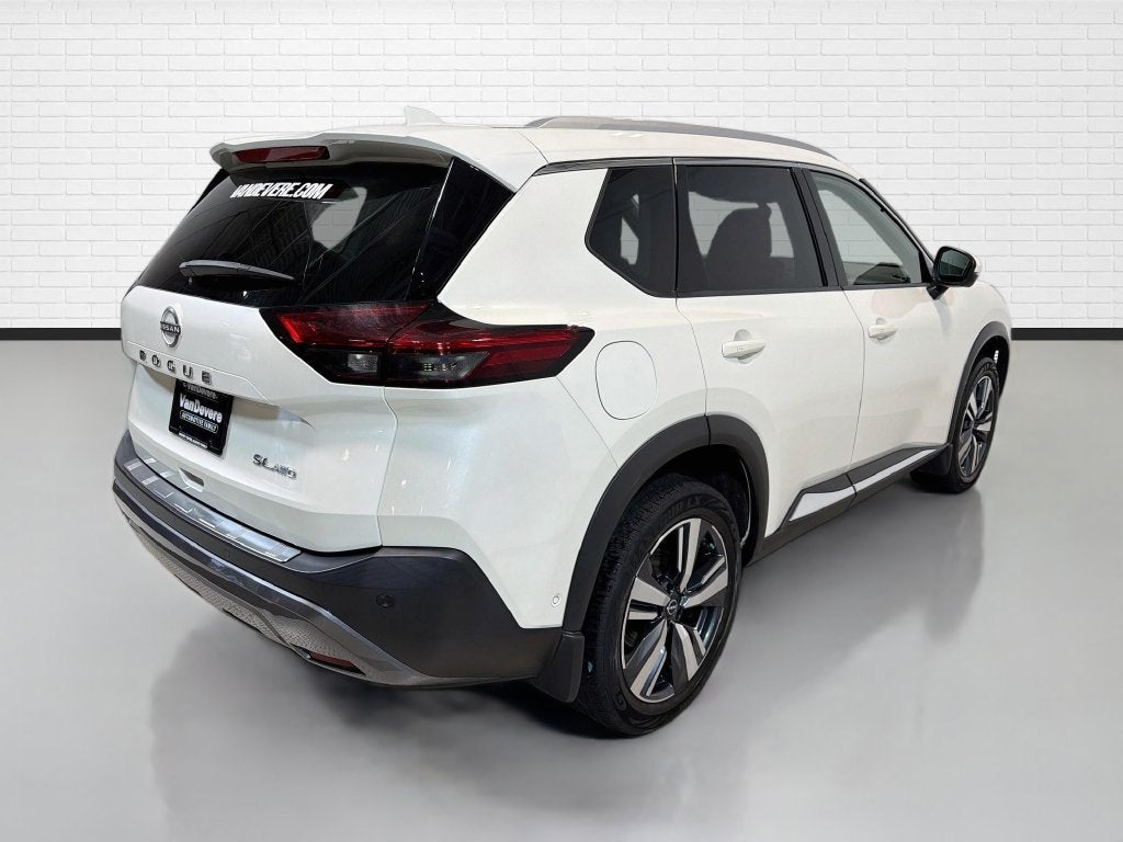 2022 Nissan Rogue SL