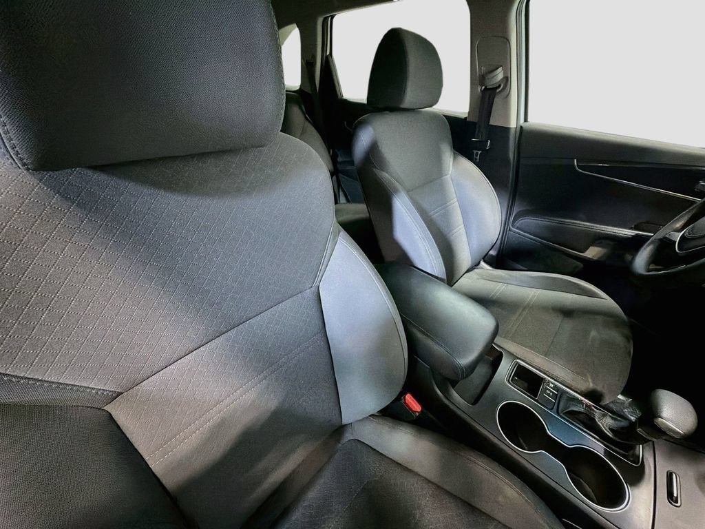 2020 Kia Sorento LX V6