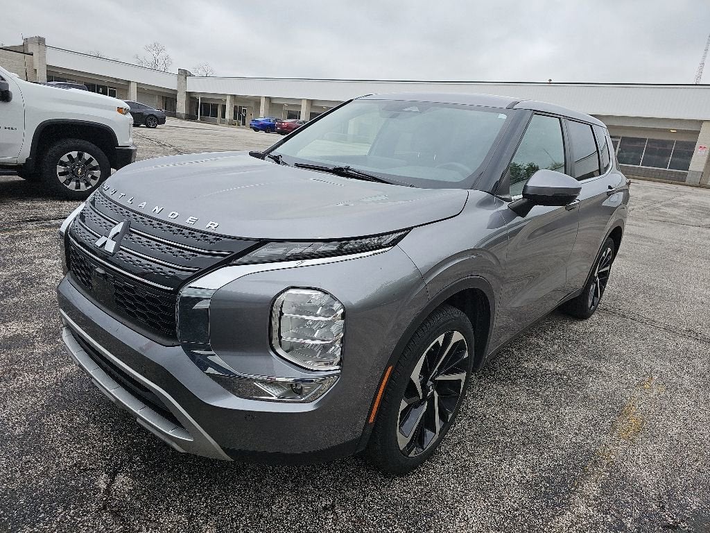 2022 Mitsubishi Outlander SE