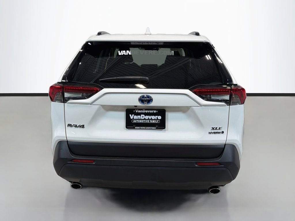 2021 Toyota RAV4 Hybrid XLE